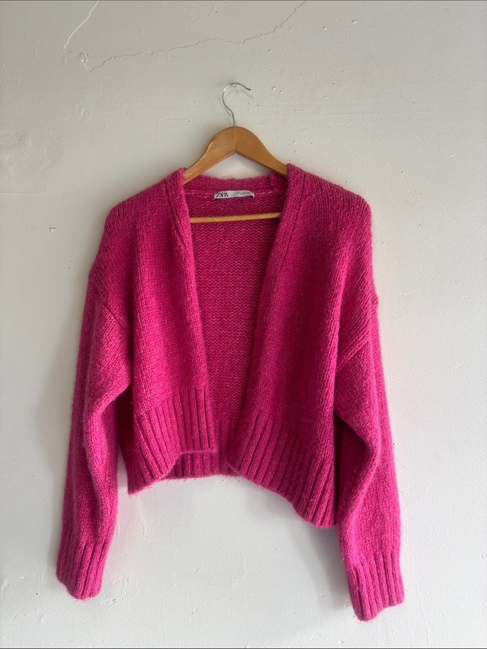 Zara Vibrant Pink Open-Front Cropped Knit Cardigan